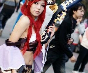 League of Legends Cosplay 01 -..