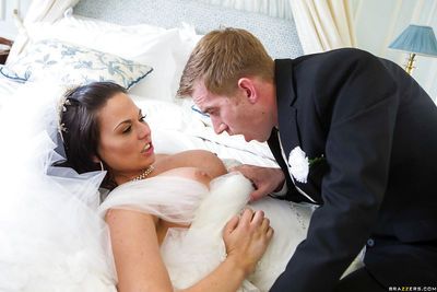 European MILF Simony Diamond taking anal sex in wedding dress from big cock