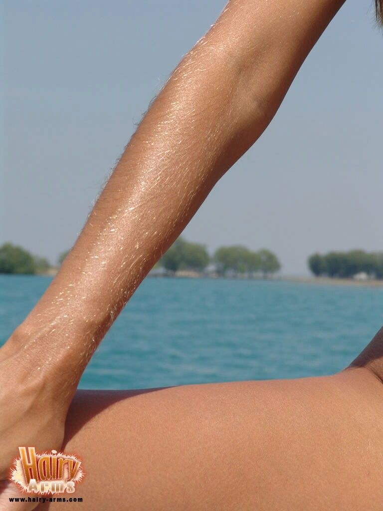 Bikini clad - Lori anderson trong Kính làm nhục cô ấy Hoàn hảo cơ thể trên những Bãi biển