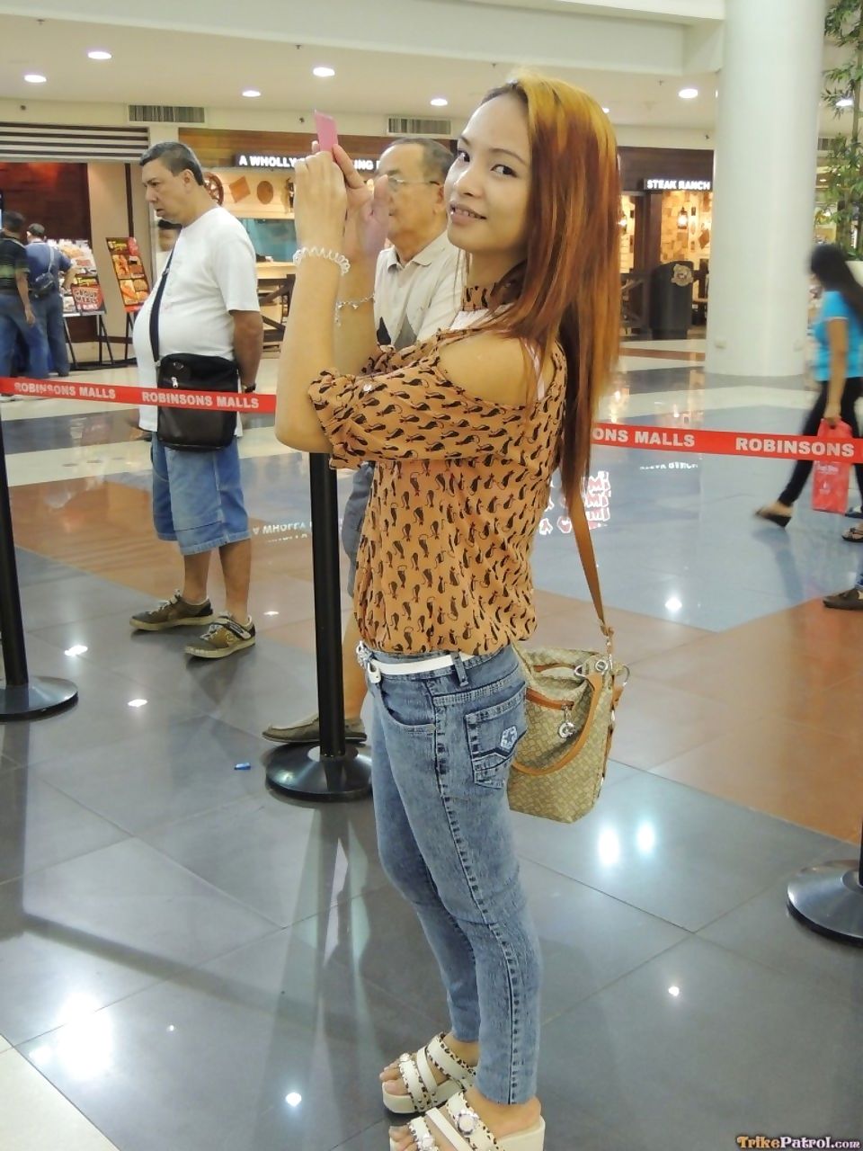 22 rok stary filipina Ayumi wziął do w w centrum handlowe i przejebane na kamery dla Gotówką