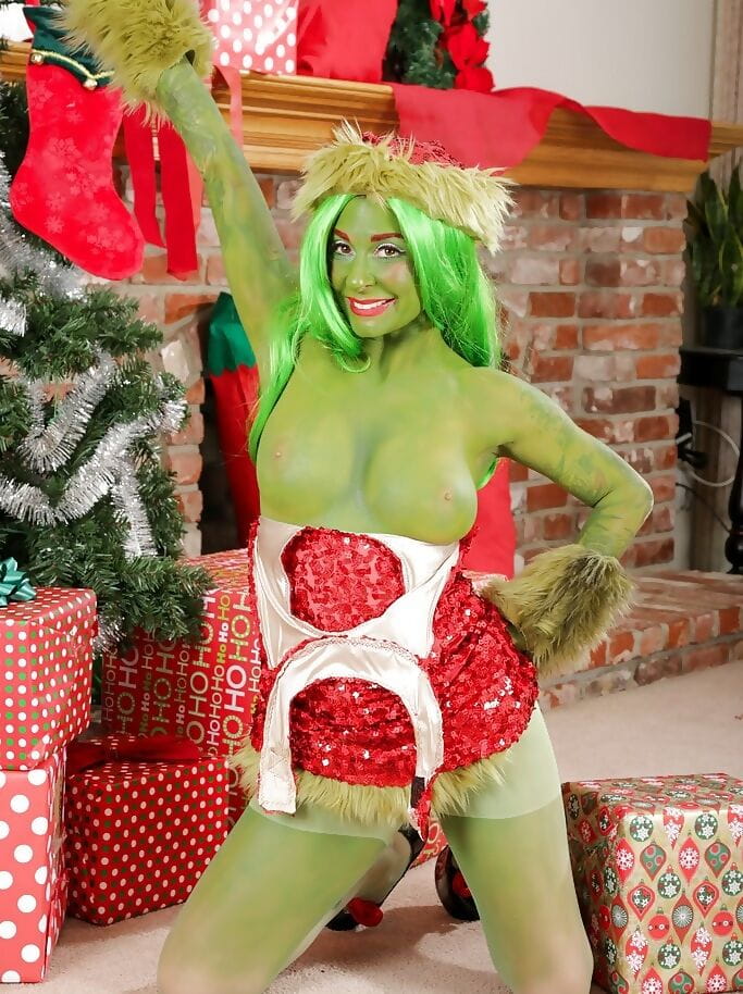 Green-skinned amateur Joanna Angel poses very hot on Christmas