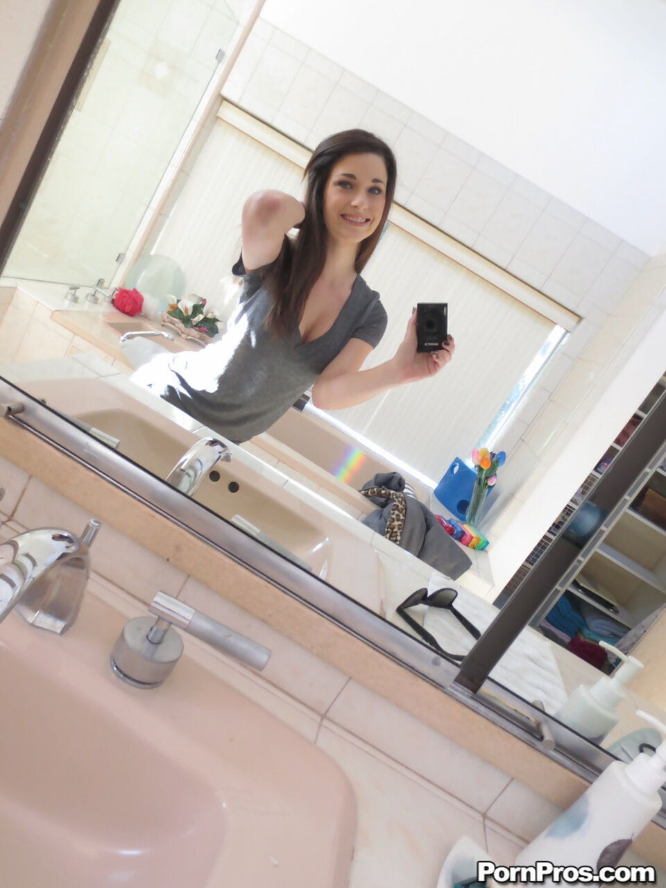 Lacey channing havasını onu doğal göğüsleri alır Çıplak ve Alır seksi selfies