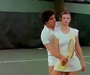如何 要 抱 一个 网球 racket..